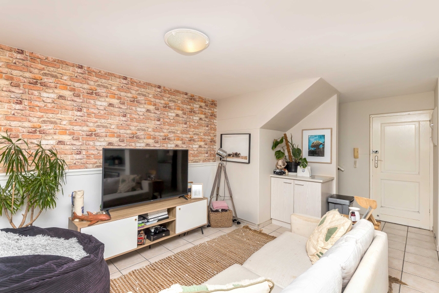 2 Bedroom Property for Sale in Sea Point Western Cape